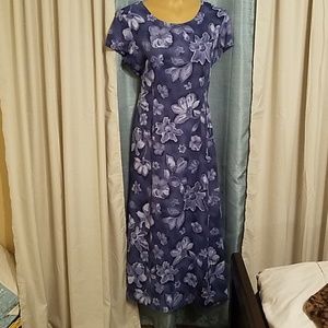 Floral short sleeve split back dress purple